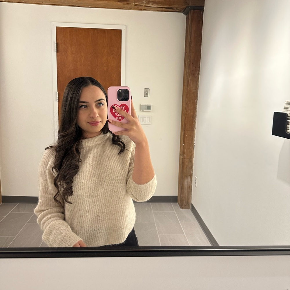 Zara cropped Cream Sweater
